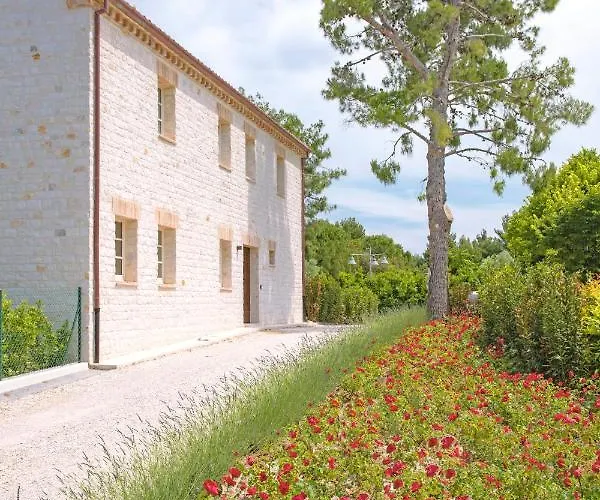 Hotell San Michele Relais & Sirolo